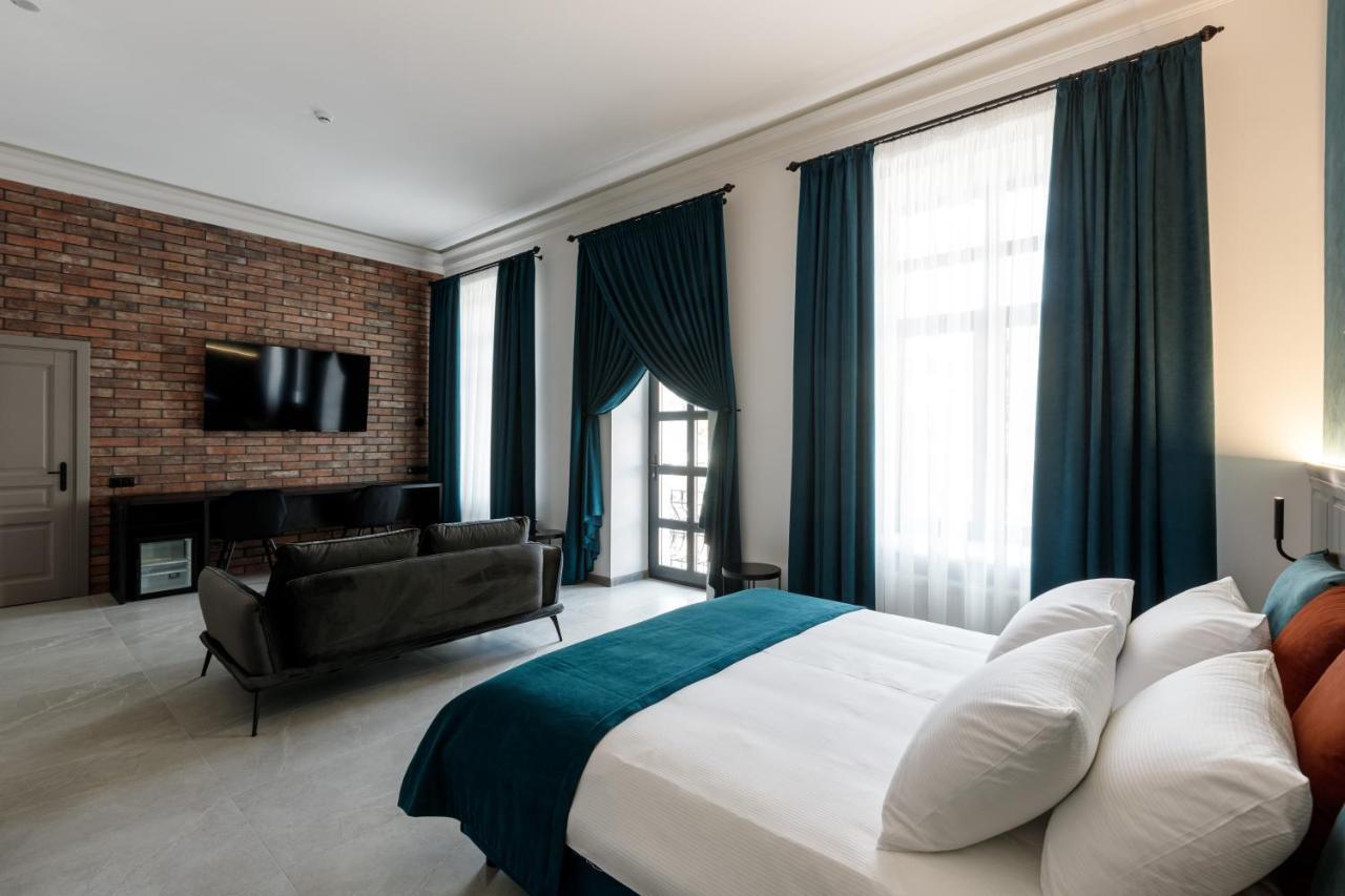Richmond Hotel キシナウ エクステリア 写真