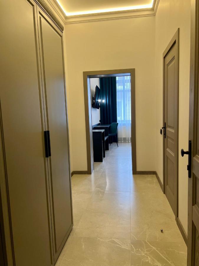 Richmond Hotel キシナウ エクステリア 写真